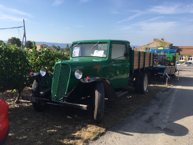 84 BEDOUIN les tracteurs anciens en action 1er Sept 2019 01it0y