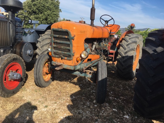 84 BEDOUIN les tracteurs anciens en action 1er Sept 2019 01zfan