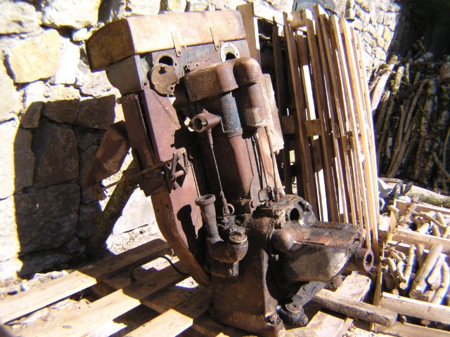 (Cède) moteur Bernard BT 2 04ukzy