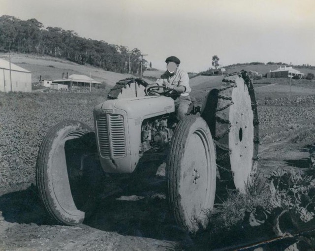 MASSEY - MASSEY-FERGUSON en documentations - Page 7 26iu9u