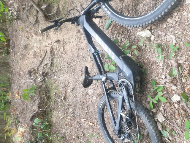 https://si3.photorapide.com/invites/photos/2023/08/3169kari.jpg