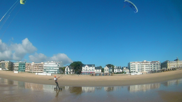 Vers l'estuaire de la Loire (Pornichet/LaBaule, St Brévin...) au fil du temps... - Page 22 24h1k3i1