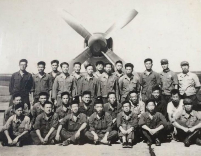 Il-10 chinois turbinisé "Mao killer" 17ytc4ok